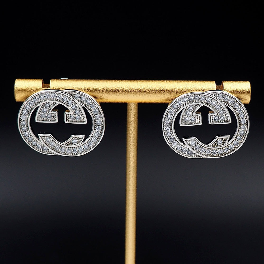Gucci Double Diamonds 18K Gold Earrings product image 5, provided for visual reference and product detail review
