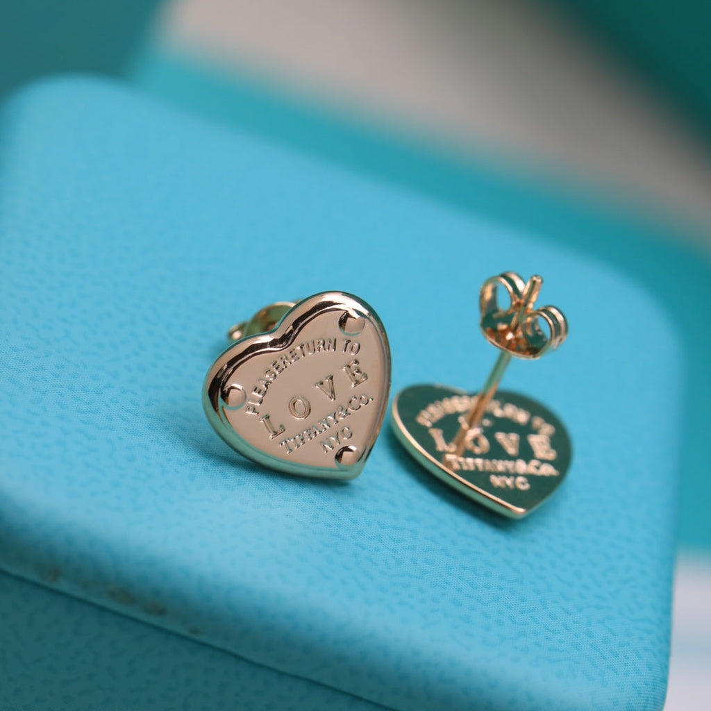 Tiffany Return to Love 18K Gold Earrings product image 3, provided for visual reference and product detail review