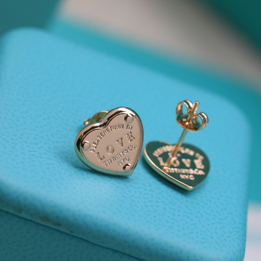 Tiffany Return to Love 18K Gold Earrings product image 3, provided for visual reference and product detail review