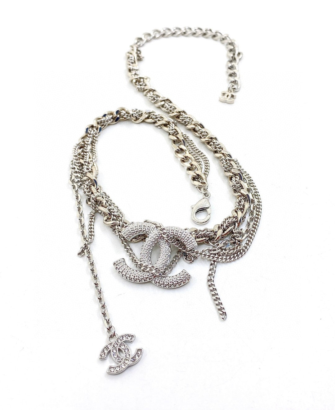 Chanel Chain Diamond 18K Gold Necklace product image 5, provided for visual reference and product detail review