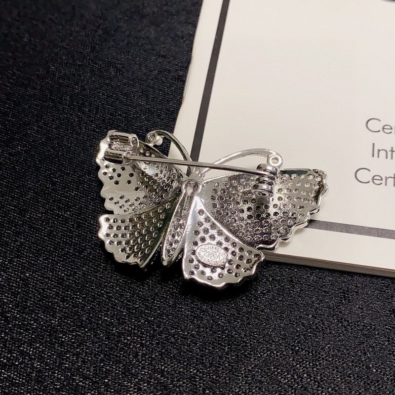 Chanel Full Diamond Butterfly 18K Gold Brooch product image 6, provided for visual reference and product detail review