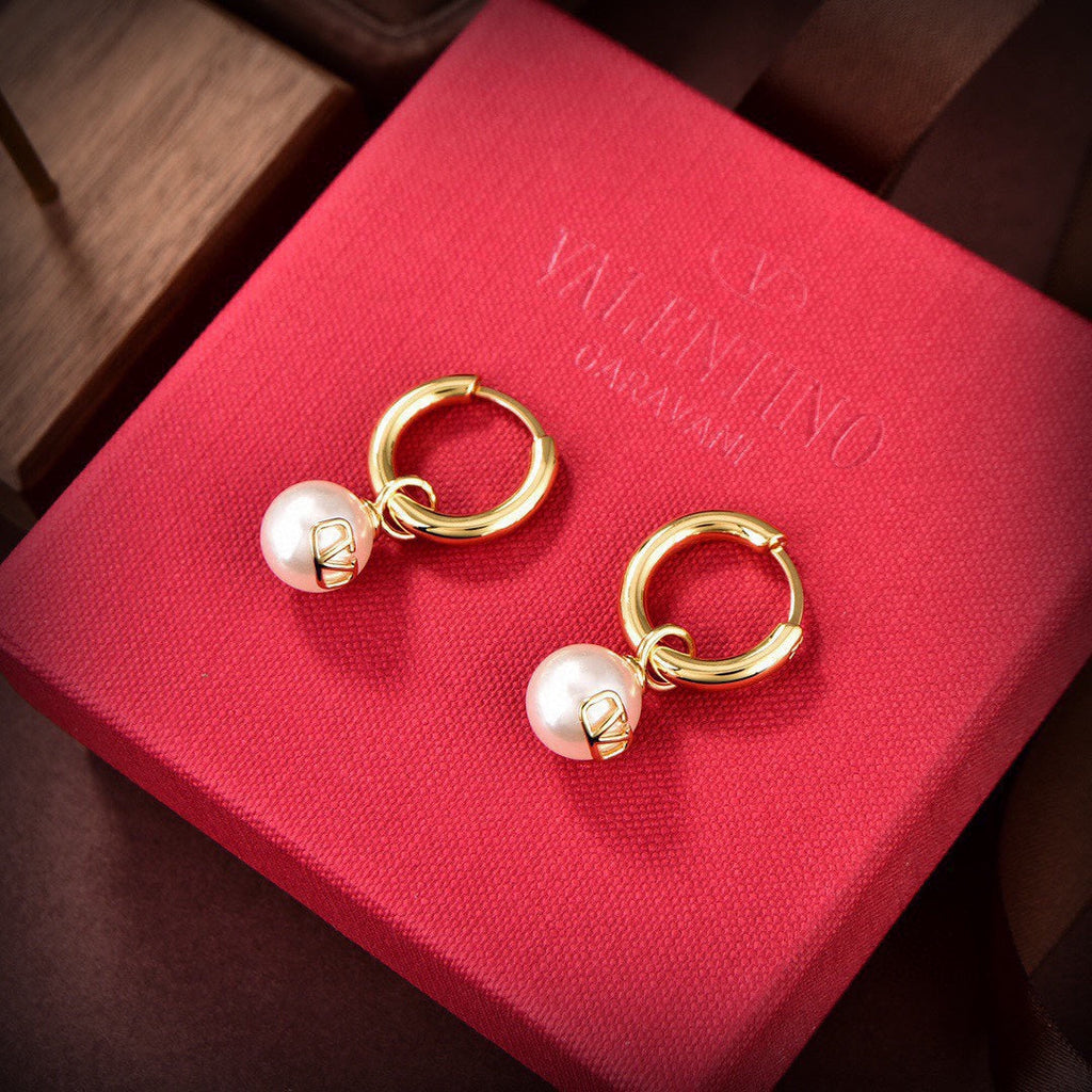 Valentino Pearl 18K Gold Earrings product image 3, provided for visual reference and product detail review