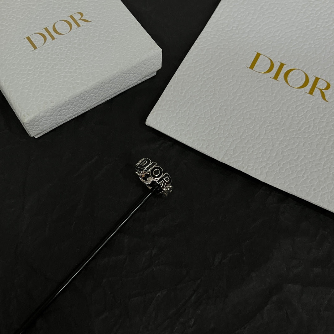 Dior Chain 18K Gold Ring product image 5, provided for visual reference and product detail review