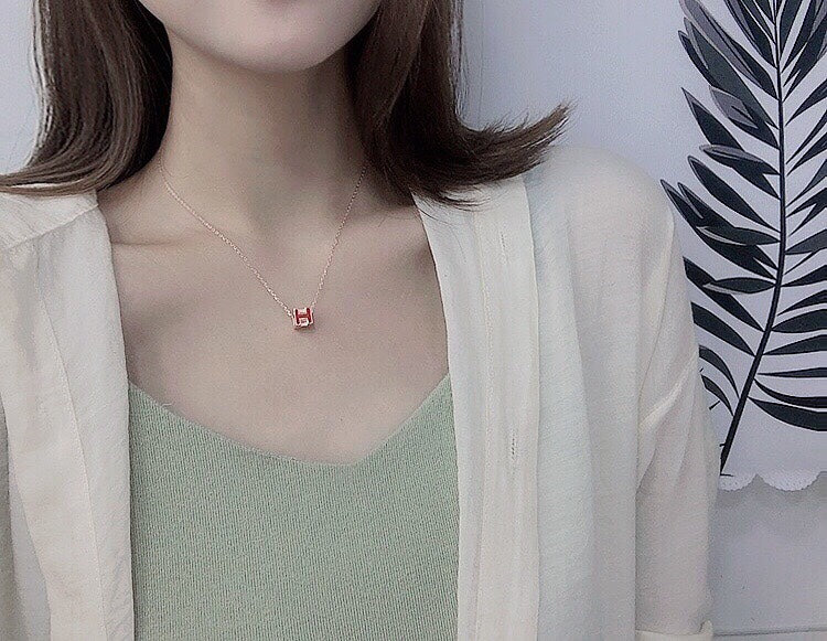 Hermes Cage D'H White 18K Gold Necklace product image 4, provided for visual reference and product detail review
