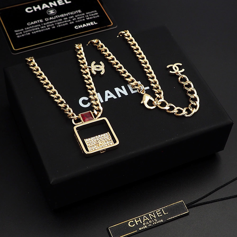 Chanel Red Bag Pendant 18K Gold Necklace product image 5, provided for visual reference and product detail review