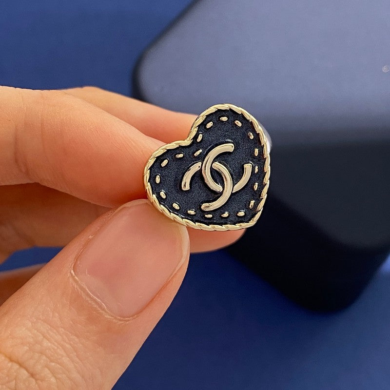 Chanel Black Open 18K Gold Ring product image 5, provided for visual reference and product detail review