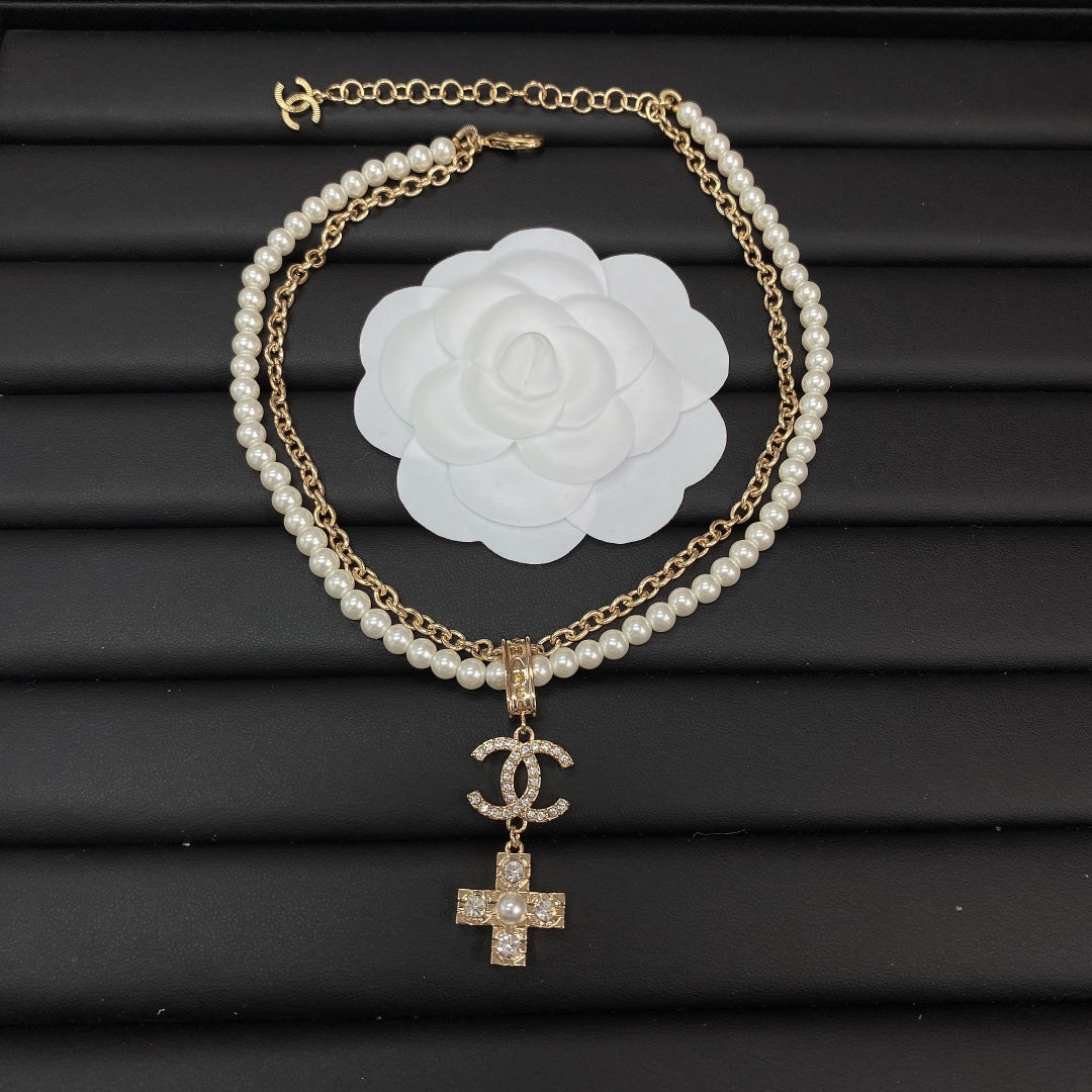 Chanel Cross Diamond Pearl Chain 18K Gold Necklace product image 3, provided for visual reference and product detail review