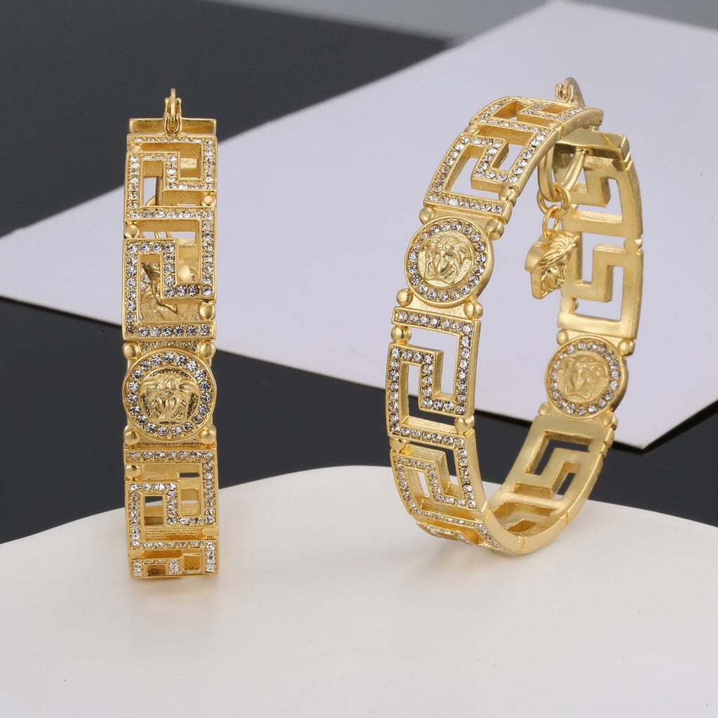 Ver Round Crystals 18K Gold Earrings product image 5, provided for visual reference and product detail review