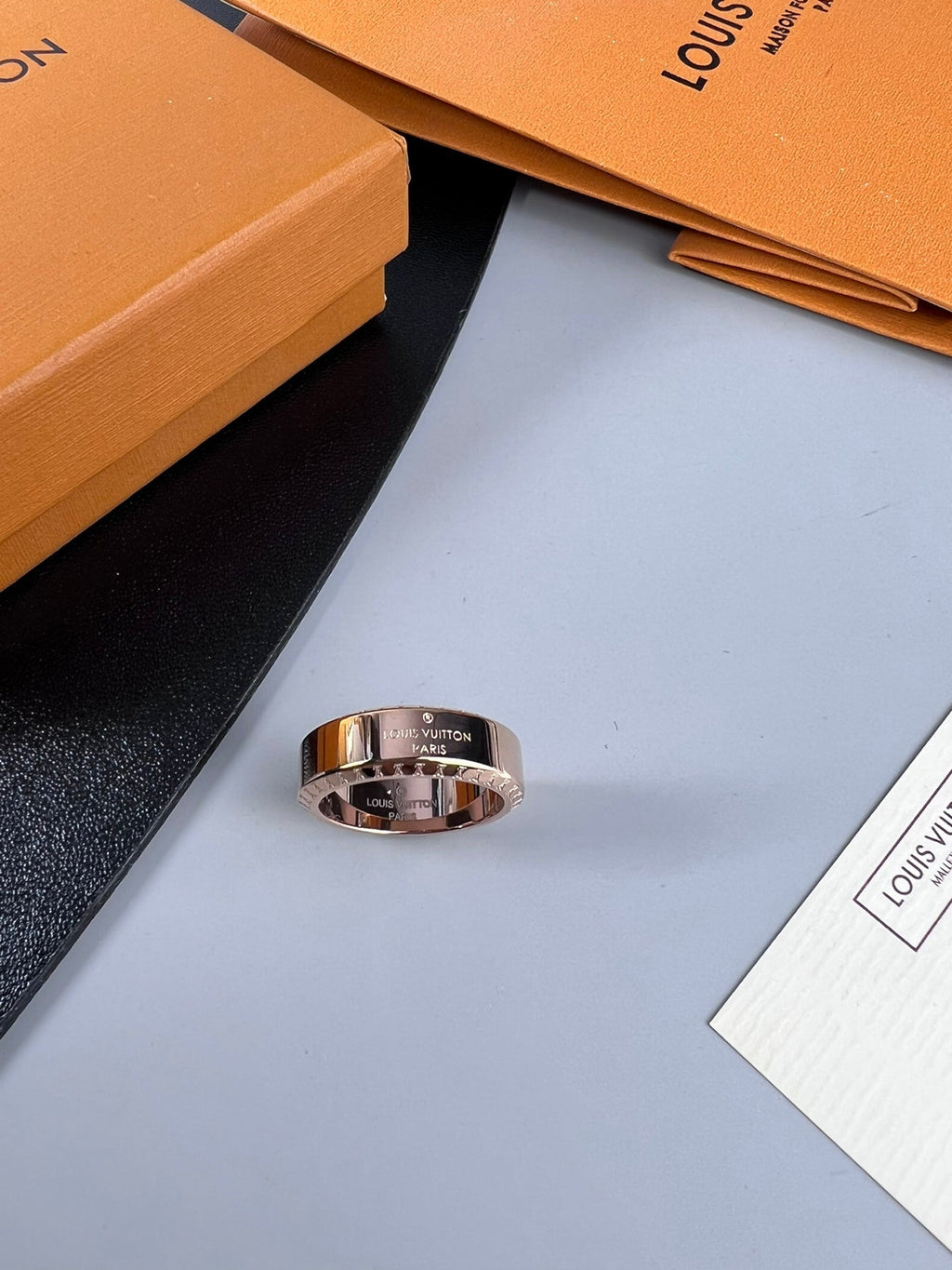 Louis Vuitton Vintage 18K Gold Ring product image 5, provided for visual reference and product detail review