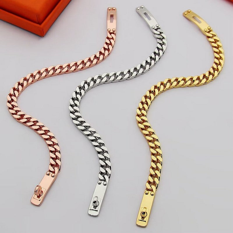 Hermes Kelly Chain 18K Gold Bracelet product image 8, provided for visual reference and product detail review