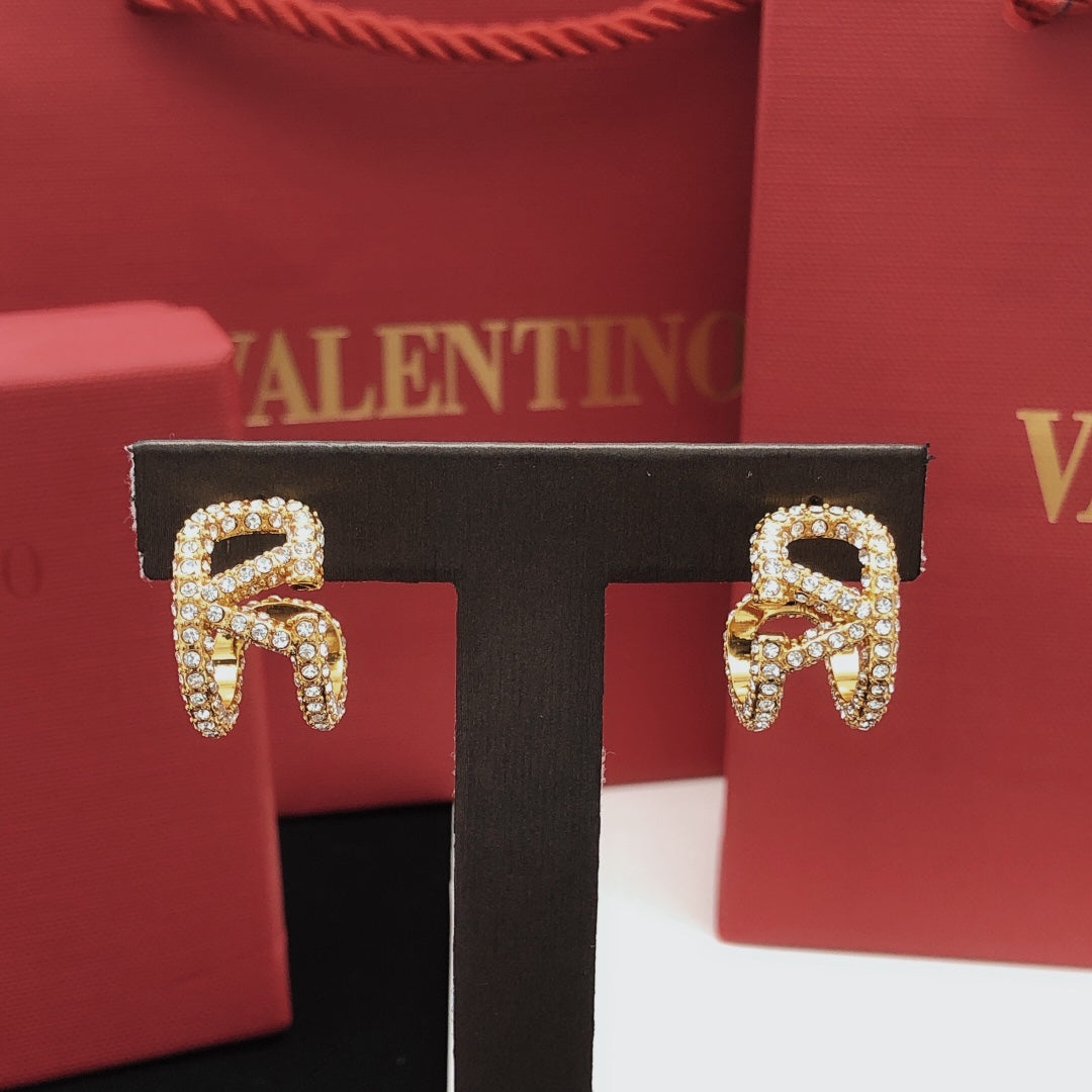 Valentino Diamonds Open 18K Gold Earrings product image 2, provided for visual reference and product detail review
