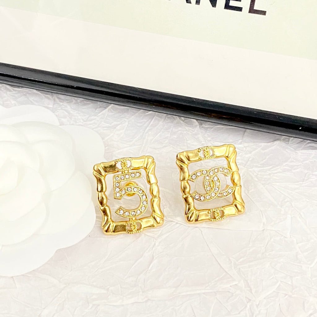 Chanel No.5 Square Diamond 18K Gold Earrings product image 6, provided for visual reference and product detail review
