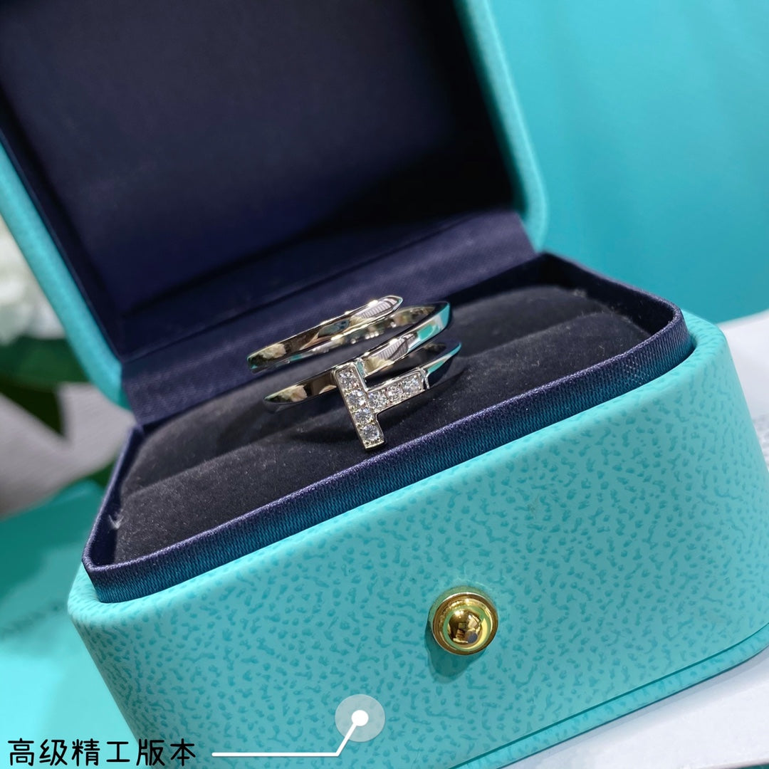Tiffany Diamond Square 18K Gold Ring product image 6, provided for visual reference and product detail review