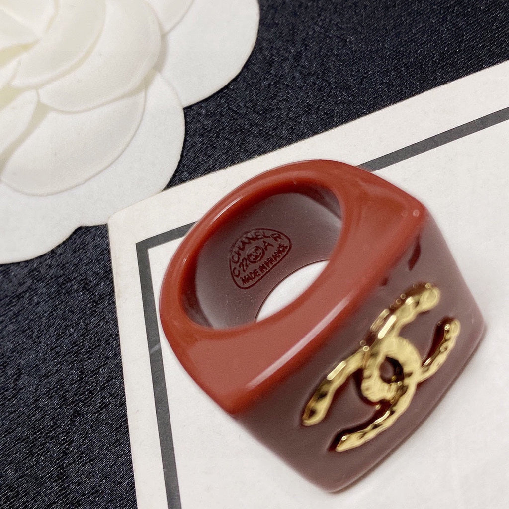 Chanel Vintage Red 18K Gold Ring product image 3, provided for visual reference and product detail review