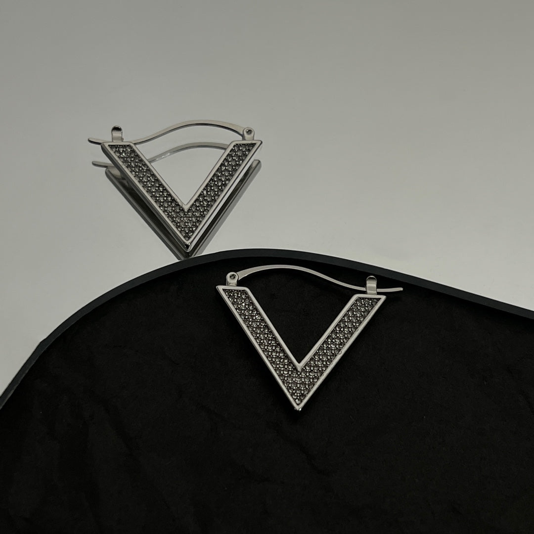 Valentino Diamonds 18K Gold Earrings product image 4, provided for visual reference and product detail review