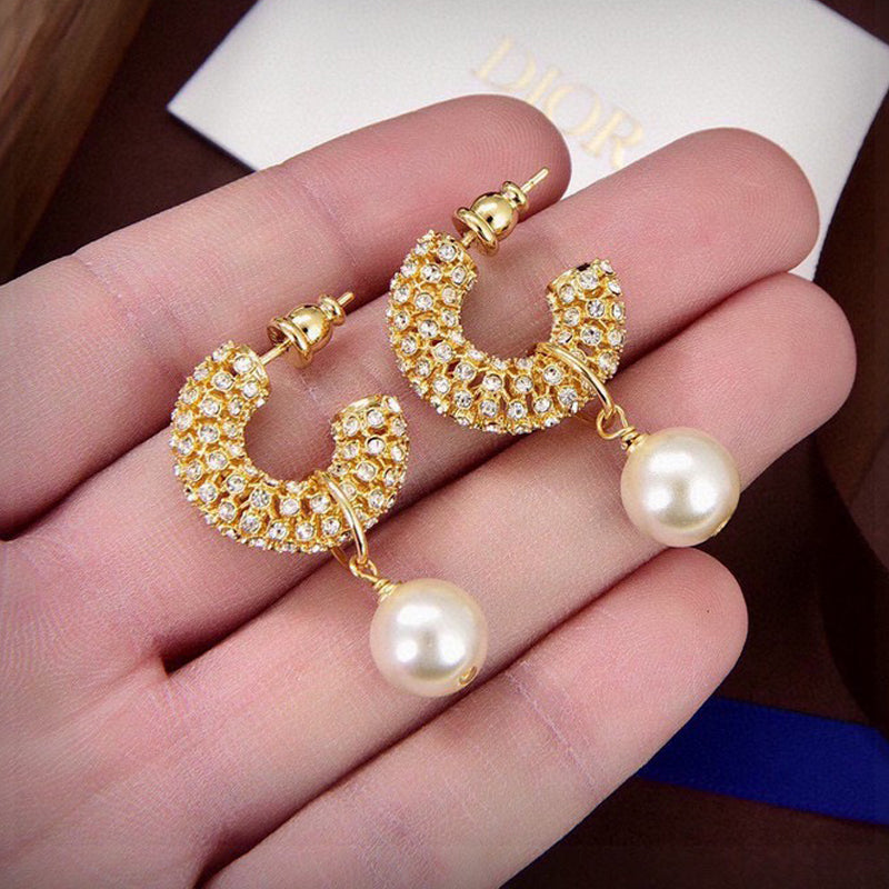 Dior Tribales Pave Diamond 18K Gold Earrings product image 1, provided for visual reference and product detail review