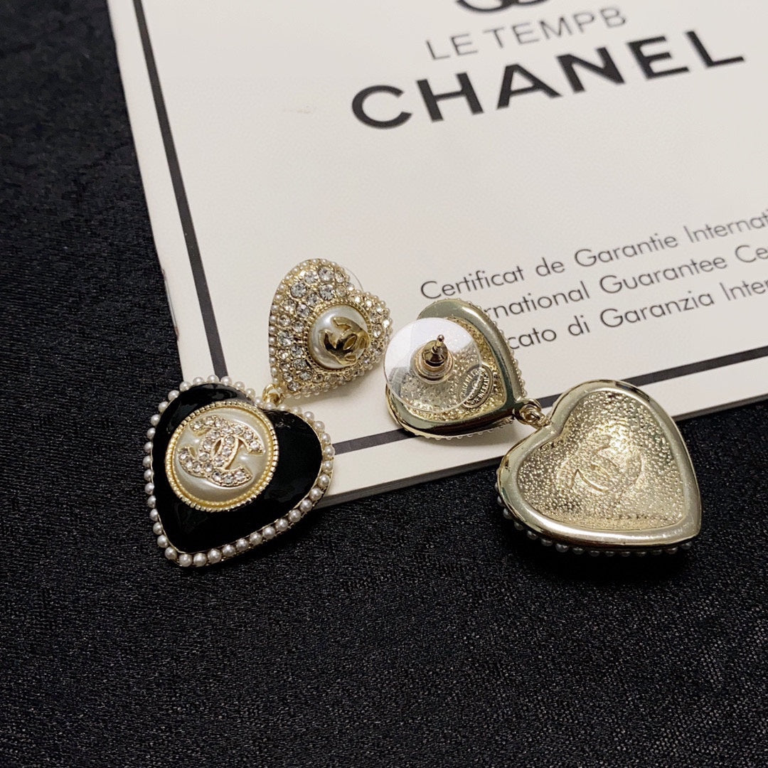 Chanel Black Heart 18K Gold Earrings product image 6, provided for visual reference and product detail review