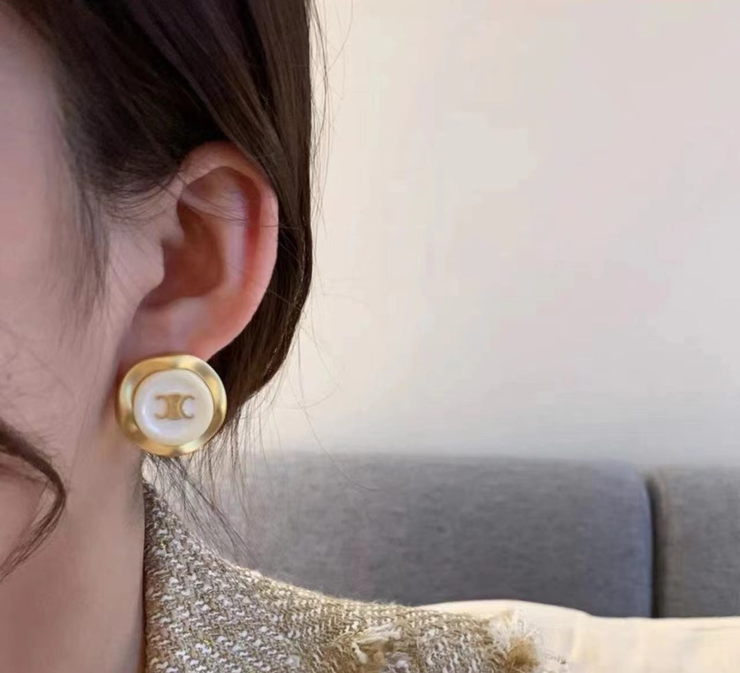 Celine Pearl 18K Gold Earrings product image 4, provided for visual reference and product detail review