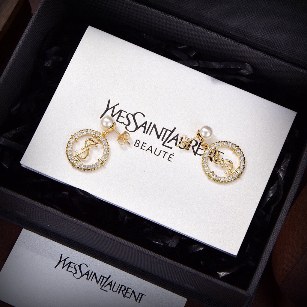 YSL Circle Diamonds 18K Gold Earrings product image 5, provided for visual reference and product detail review