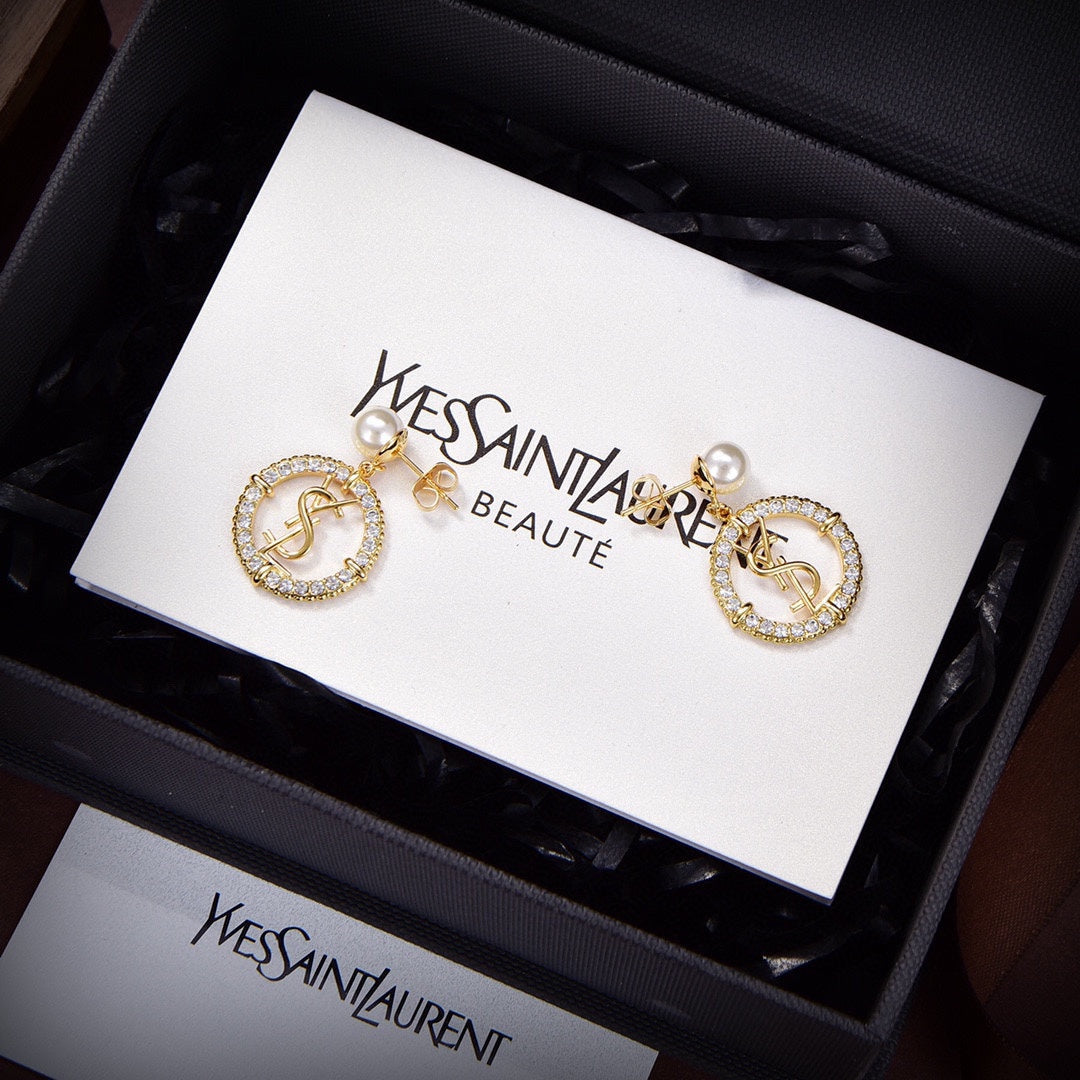 YSL Circle Diamonds 18K Gold Earrings product image 5, provided for visual reference and product detail review