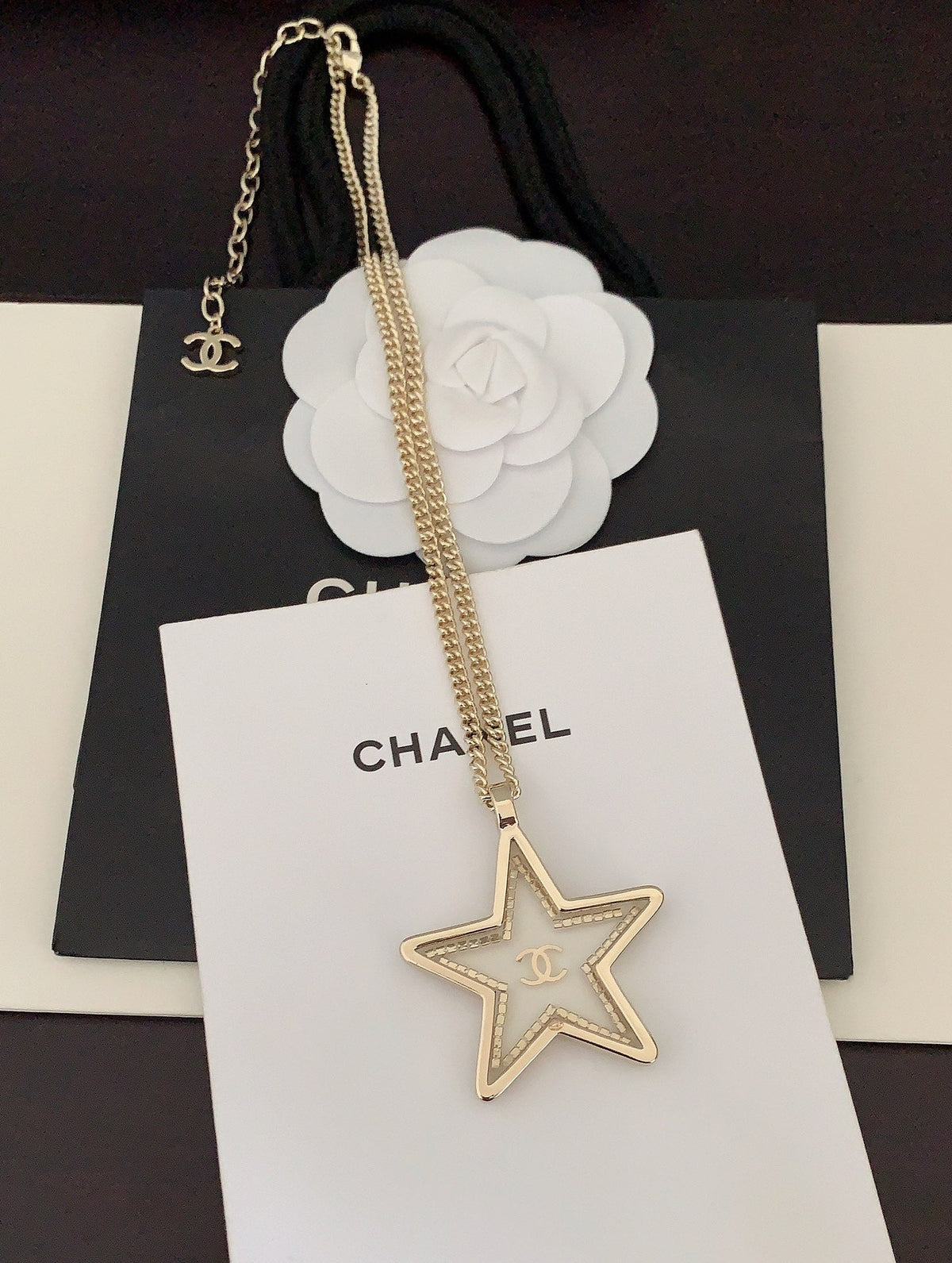 Chanel Star Chain 18K Gold Necklace product image 5, provided for visual reference and product detail review