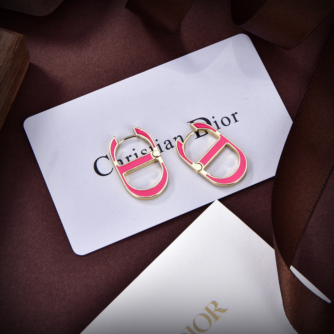Dior 30 Montaigne Rani Pink 18K Gold Earrings product image 9, provided for visual reference and product detail review