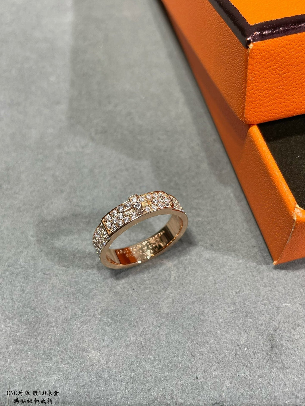 Hermes Collier De Chien Diamonds 18K Gold Ring product image 2, provided for visual reference and product detail review