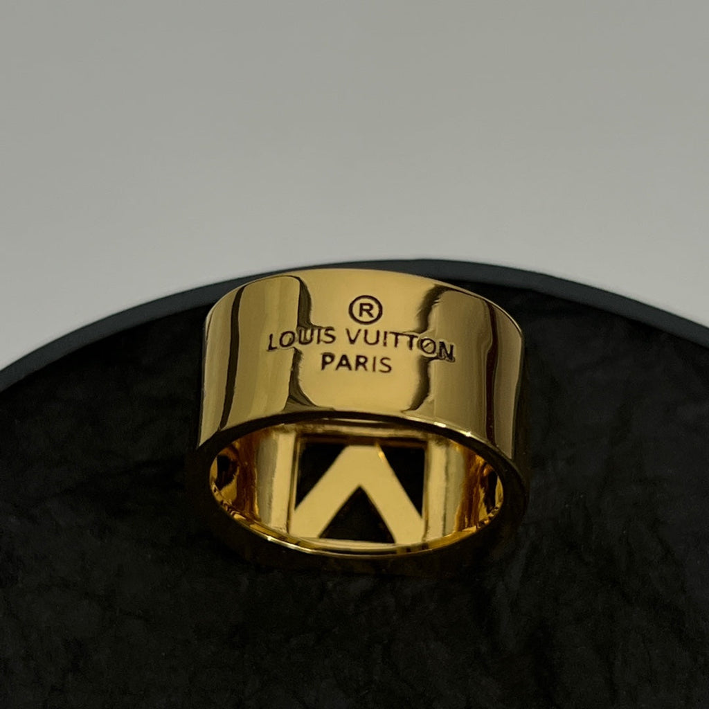 Louis Vuitton Vintage 18K Gold Ring product image 5, provided for visual reference and product detail review