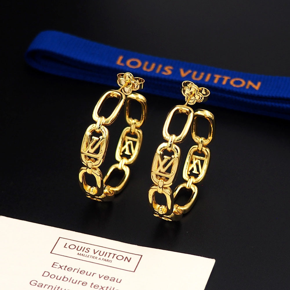 Louis Vuitton My Chain 18K Gold Earrings product image 3, provided for visual reference and product detail review