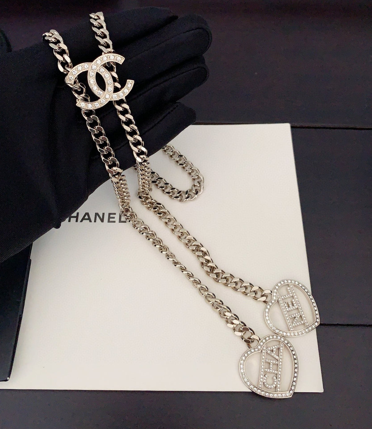 Chanel Heart Chain 18K Gold Necklace product image 5, provided for visual reference and product detail review