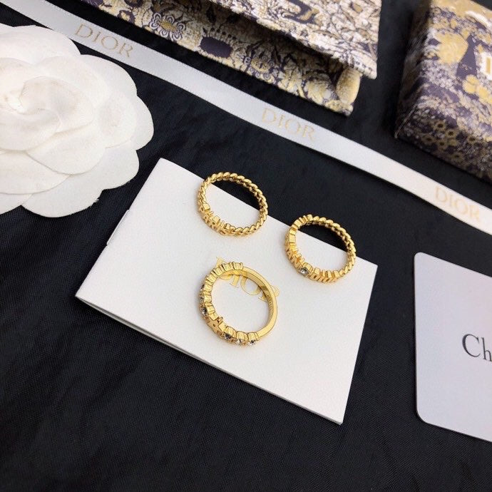 Dior Star Set Of Three 18K Gold Ring product image 6, provided for visual reference and product detail review