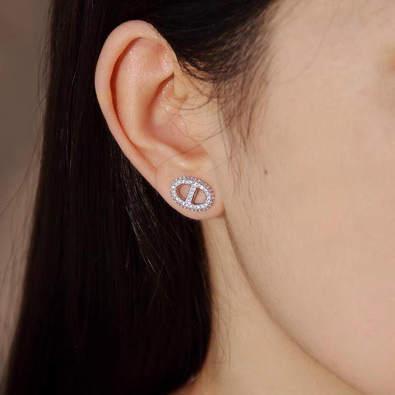 Hermes Farandole Diamond 18K Gold Earrings product image 4, provided for visual reference and product detail review