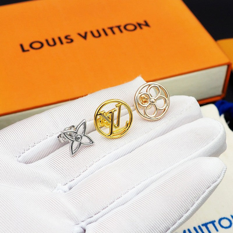 Louis Vuitton Lace 18K Gold Earrings product image 6, provided for visual reference and product detail review