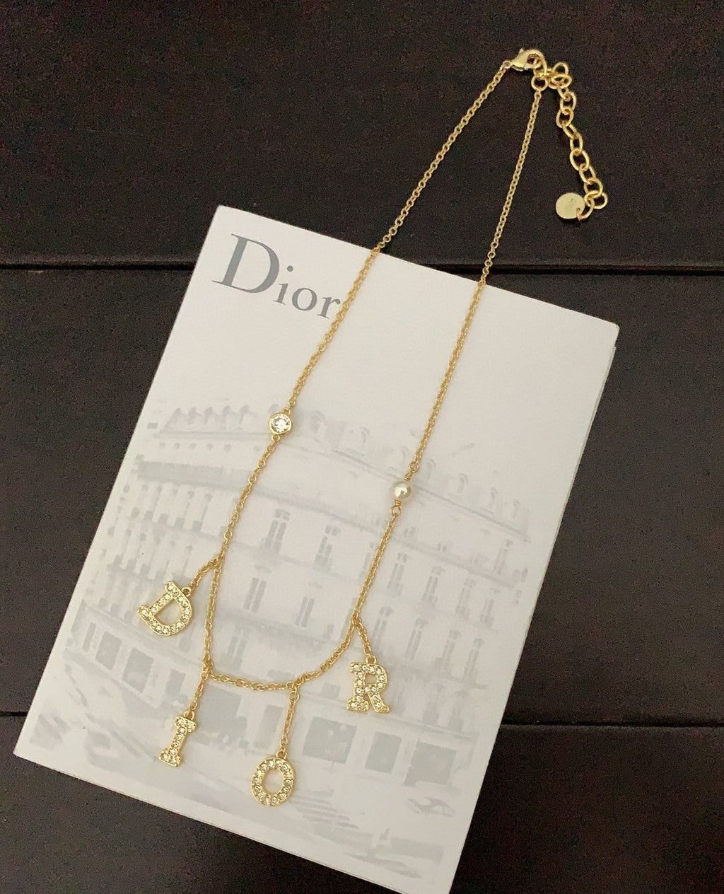 Dior 30 Montaigne 18K Gold Necklace product image 5, provided for visual reference and product detail review