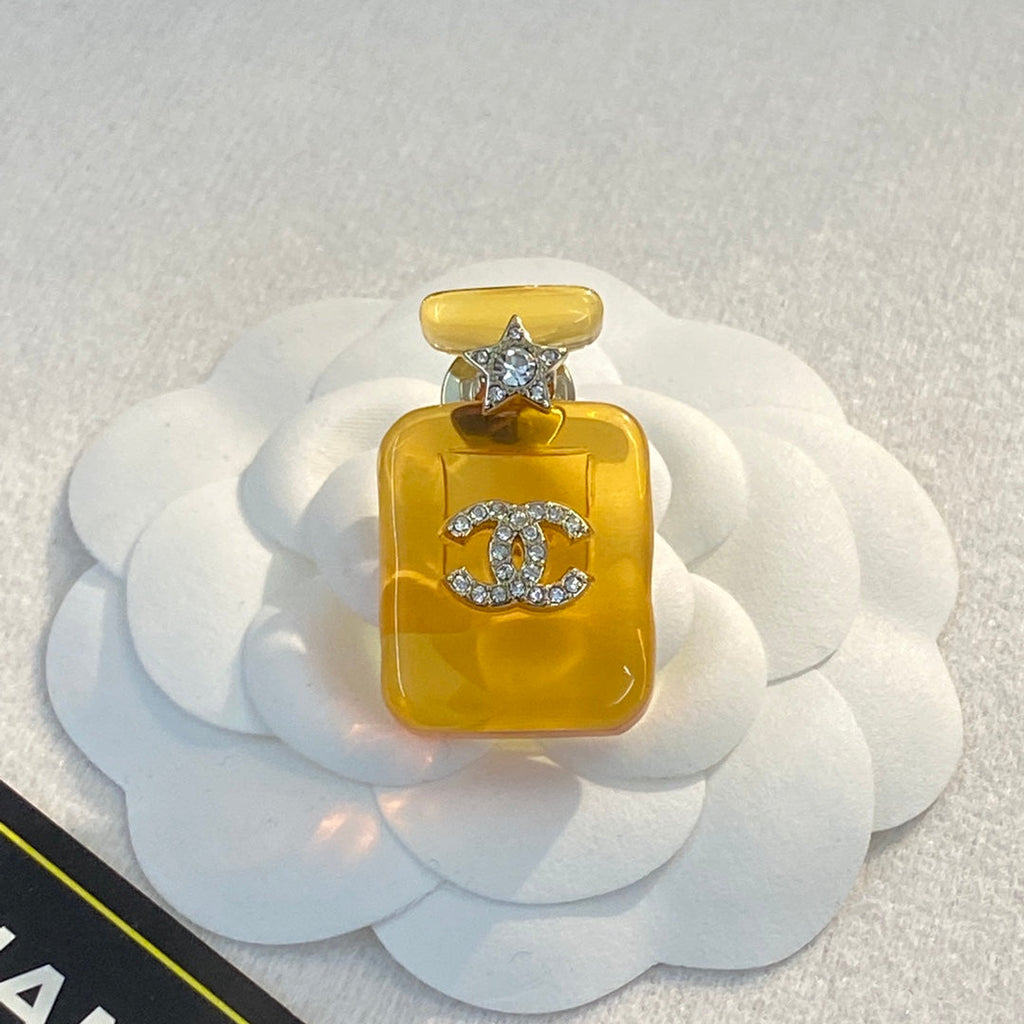 Chanel Perfume Color Bottle 18K Gold Brooch product image 10, provided for visual reference and product detail review