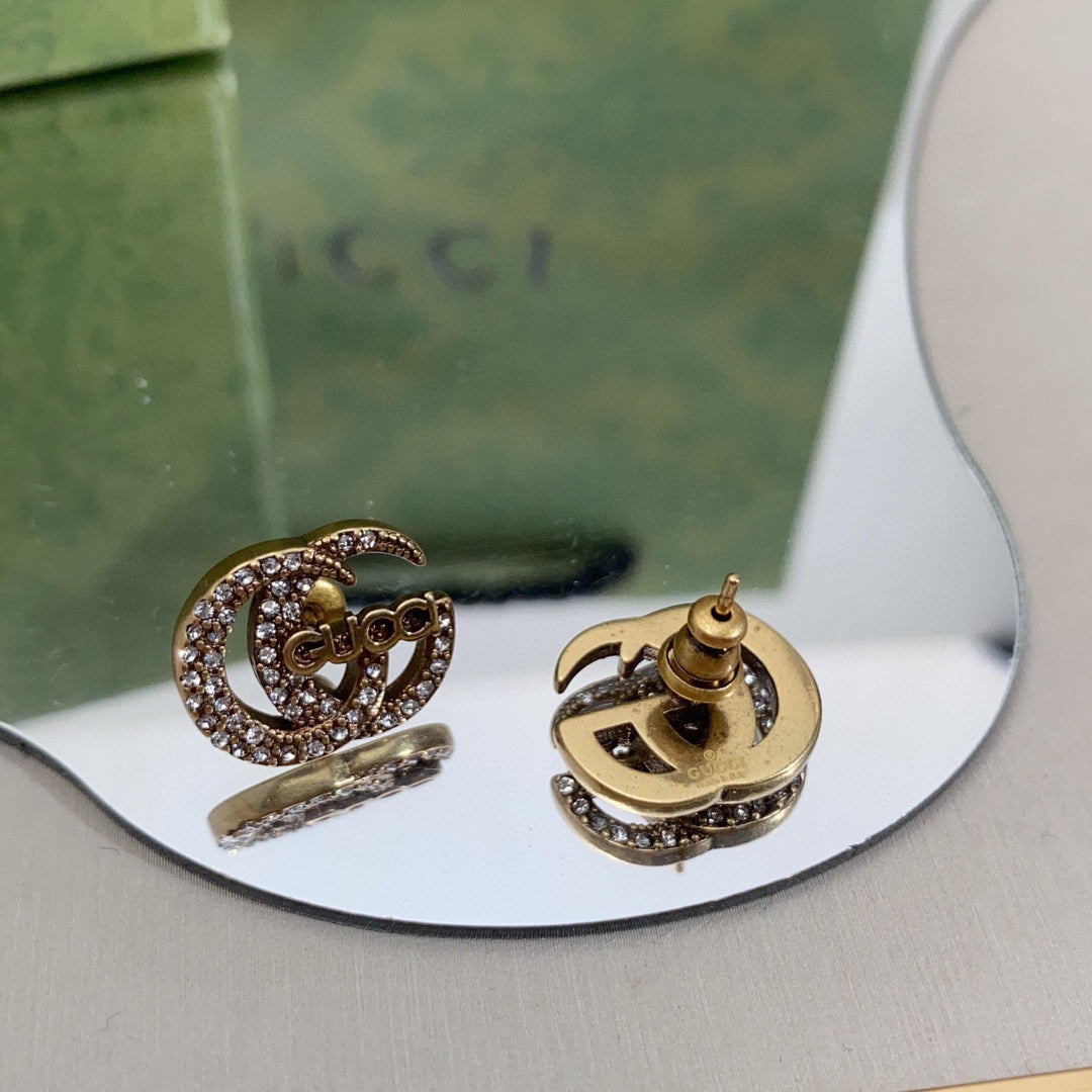 Gucci Double Logo Diamonds 18K Gold Earrings product image 7, provided for visual reference and product detail review