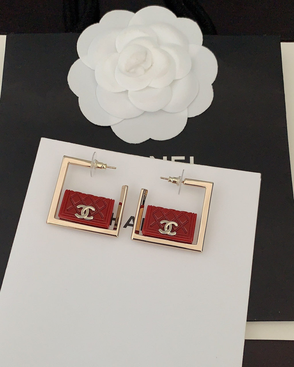 Red Bag Pendant 18K Gold Earrings product image 5, provided for visual reference and product detail review