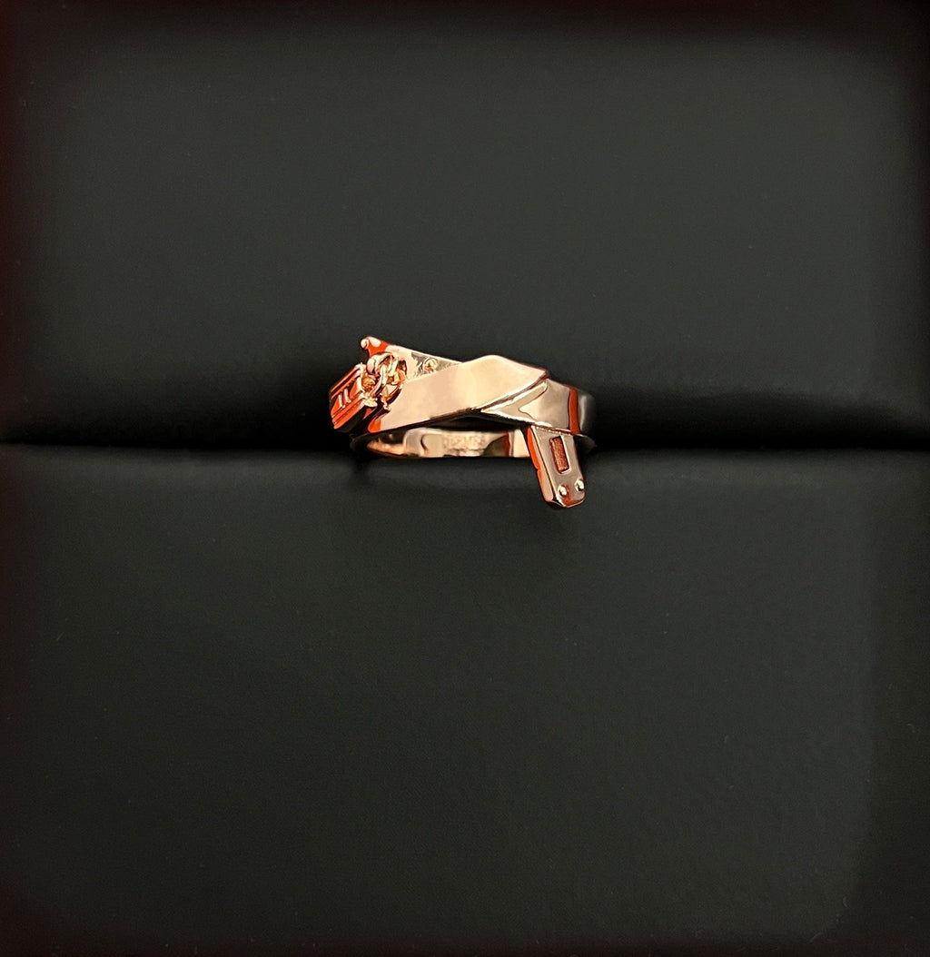Hermes Kelly Gavroche 18K Gold Ring product image 6, provided for visual reference and product detail review
