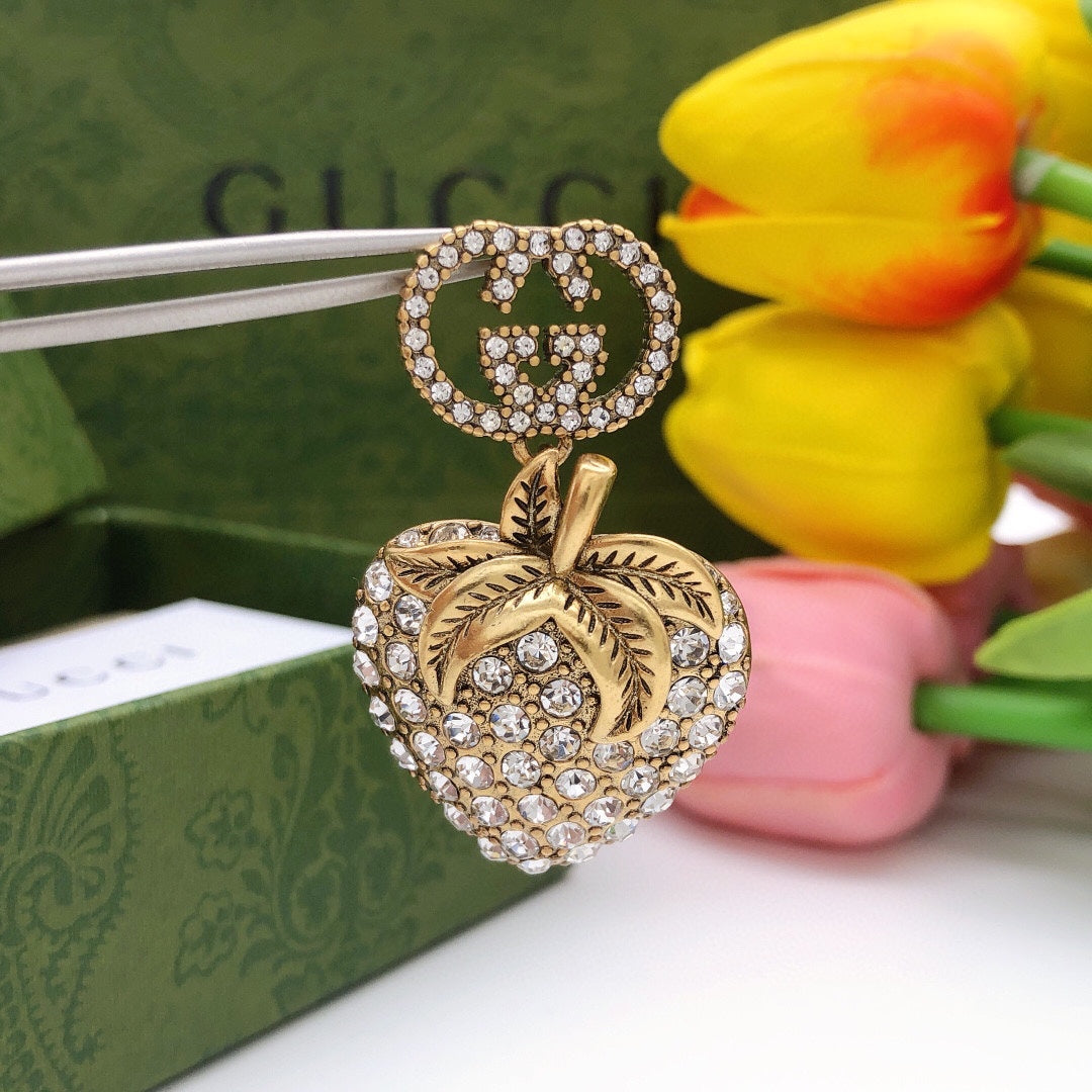Gucci Double Crystal Strawberry Pendant 18K Gold Earrings product image 5, provided for visual reference and product detail