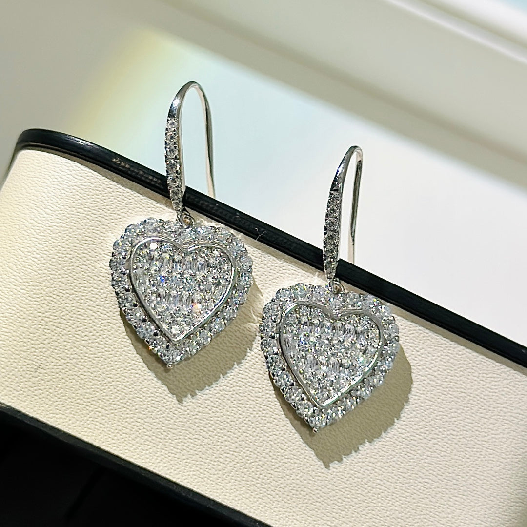Tiffany Heart Diamonds 18K Gold Earrings product image 7, provided for visual reference and product detail review