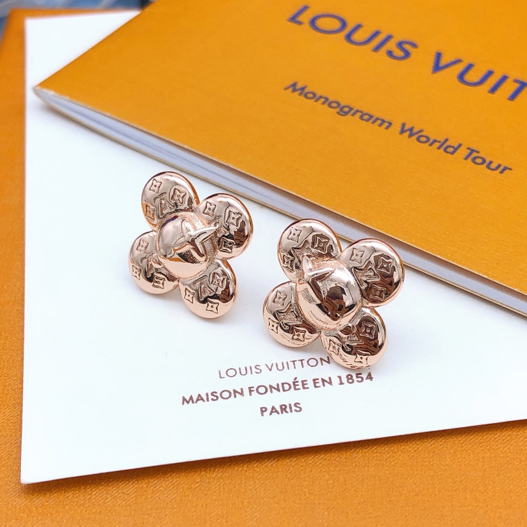 Louis Vuitton Vivienne 18K Gold Earrings product image 6, provided for visual reference and product detail review