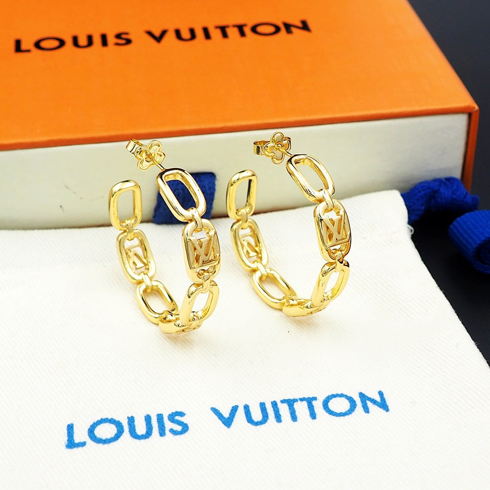Louis Vuitton My Chain 18K Gold Earrings product image 2, provided for visual reference and product detail review