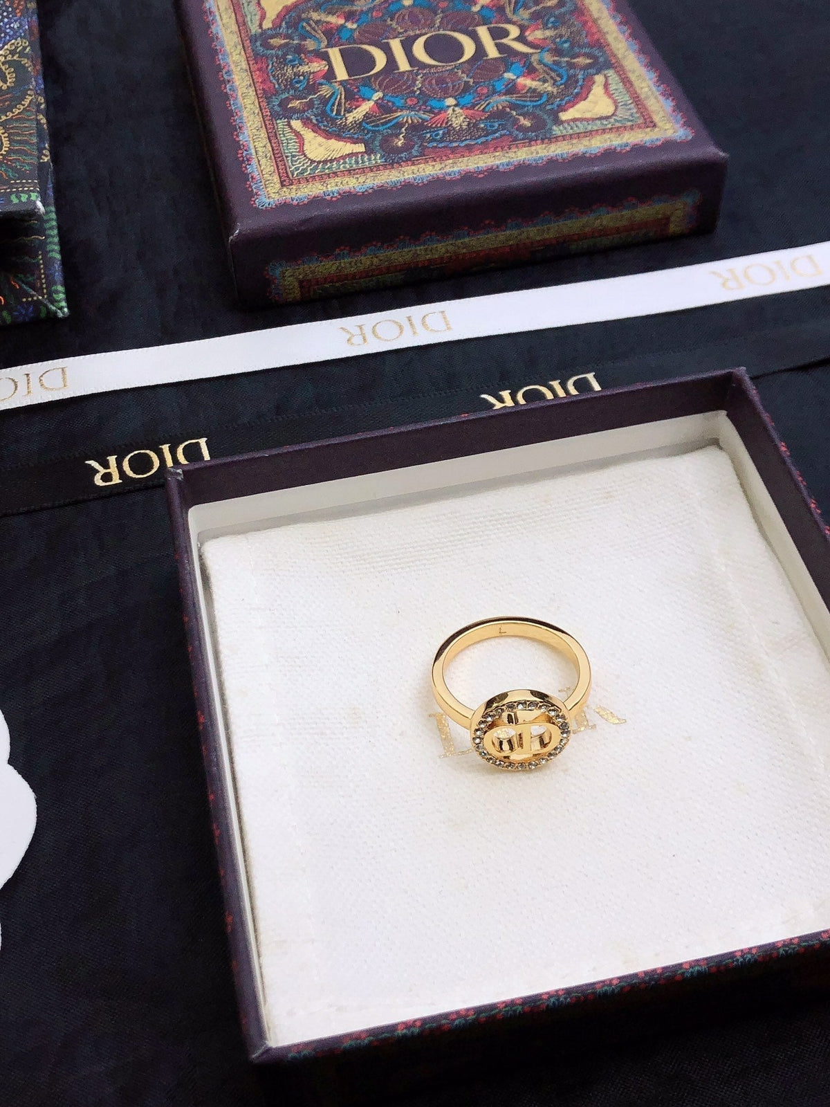 Dior Clair D Lune 18K Gold Ring product image 4, provided for visual reference and product detail review