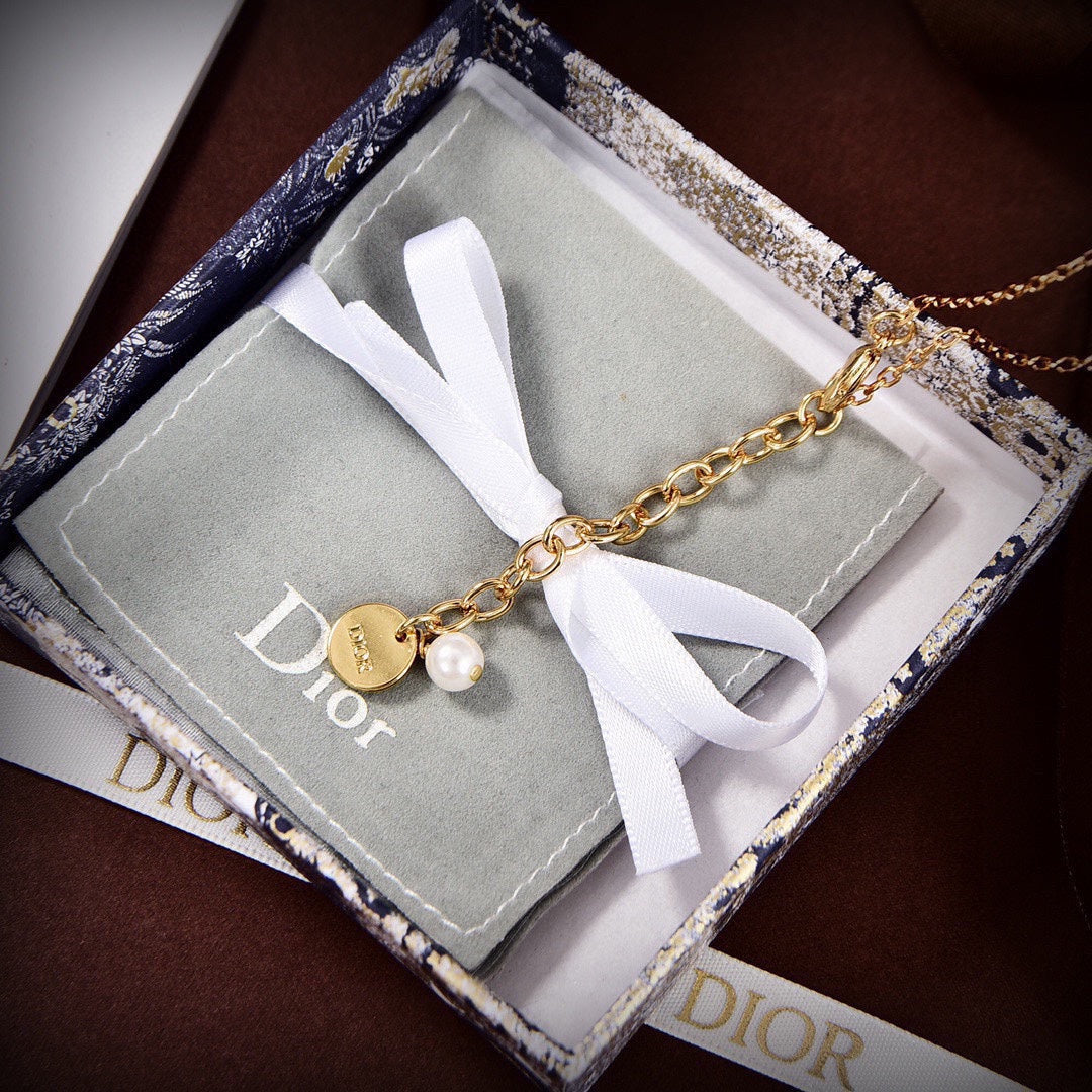 Dior Petit Pink Crystal 18K Gold Necklace product image 5, provided for visual reference and product detail review