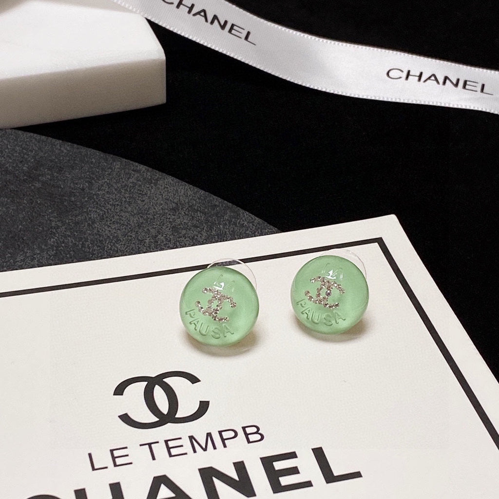 Chanel Green 18K Gold Earrings product image 3, provided for visual reference and product detail review