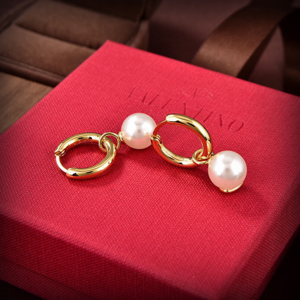 Valentino Pearl 18K Gold Earrings product image 4, provided for visual reference and product detail review