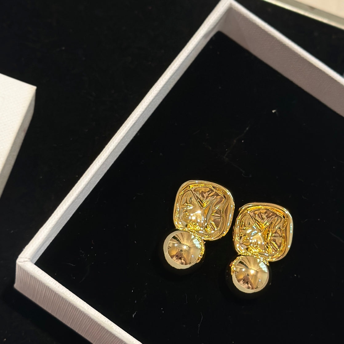 Celine Vintage 18K Gold Earrings product image 7, provided for visual reference and product detail review