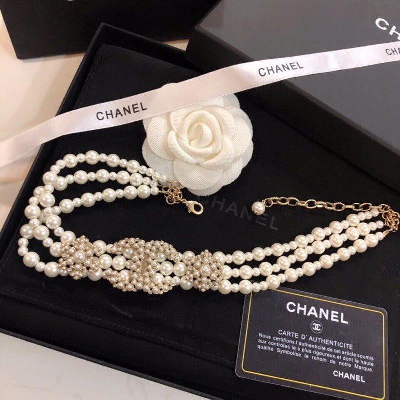 Chanel Pearl Choker 18K Gold Necklace product image 7, provided for visual reference and product detail review