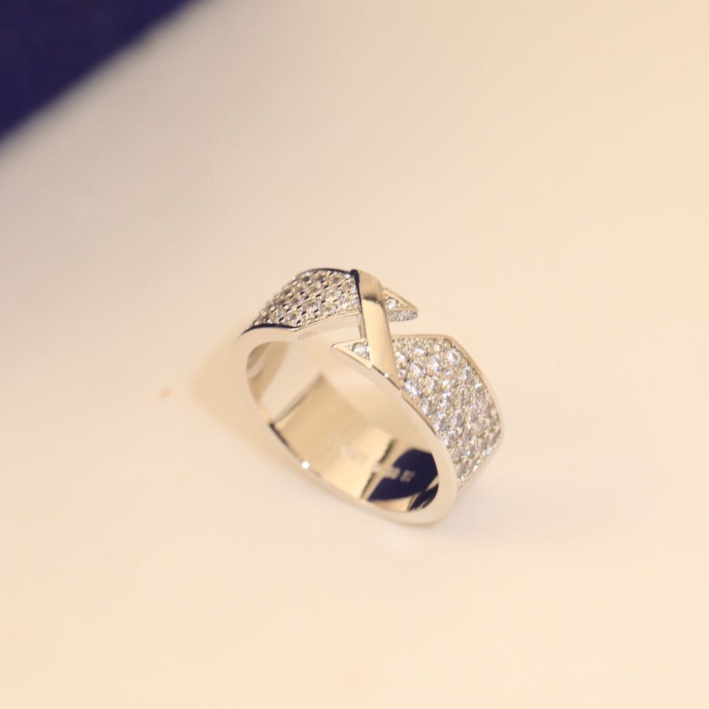 Liens Diamond 18K Gold Ring product image 7, provided for visual reference and product detail review