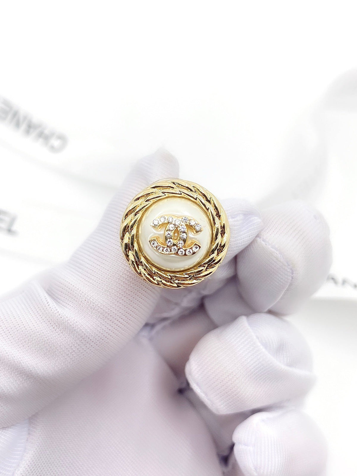 Chanel White Pearl 18K Gold Earrings product image 6, provided for visual reference and product detail review